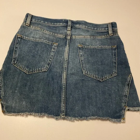 Frame Denim Mini Shirt, Washed Denim, 100% Cotton, 5-Pocket Style, Size 27 - Picture 7 of 12